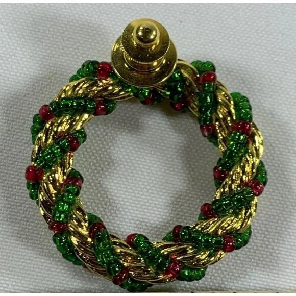 Vintage Avon Christmas Wreath Brooch 1.5" Gold Tone Beaded Green Red Lapel Pin - Picture 3 of 6